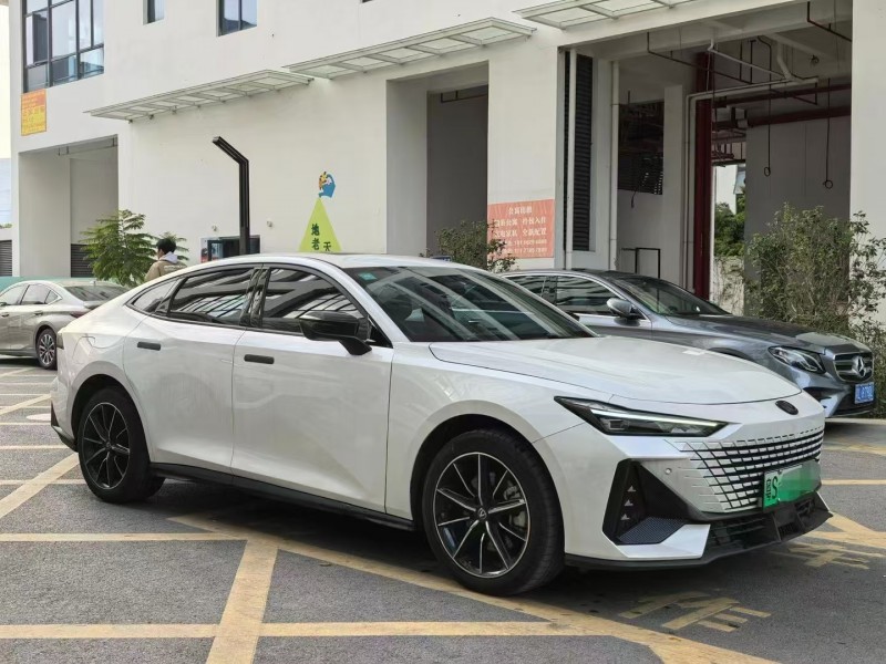 深圳23年長安汽車UNI-V2