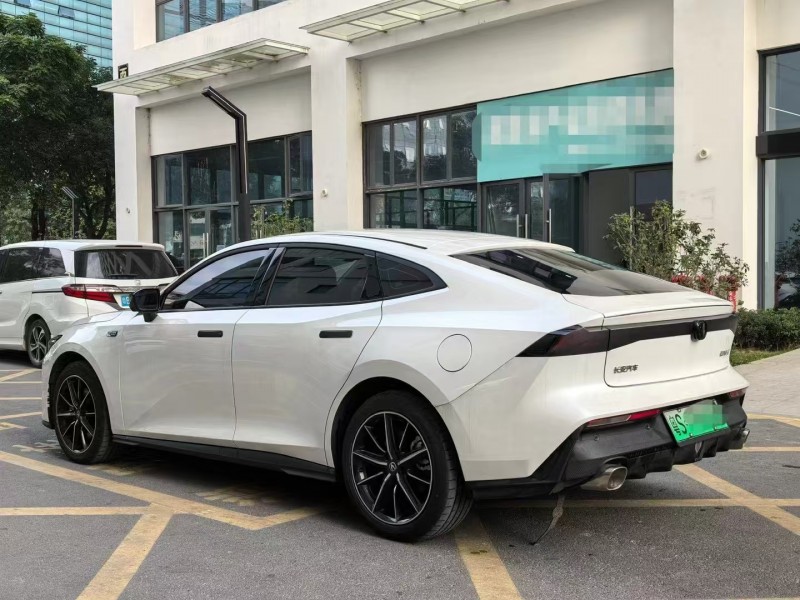 深圳23年長安汽車UNI-V6