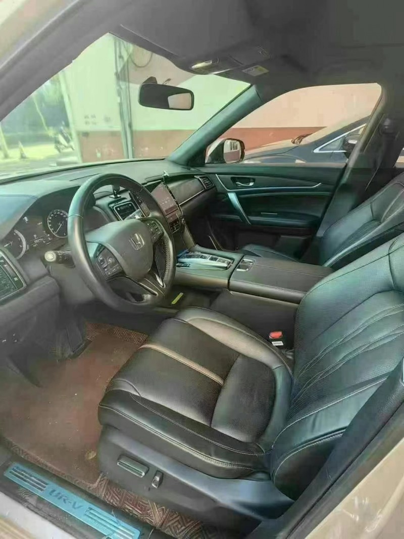 佛山20年本田URV5