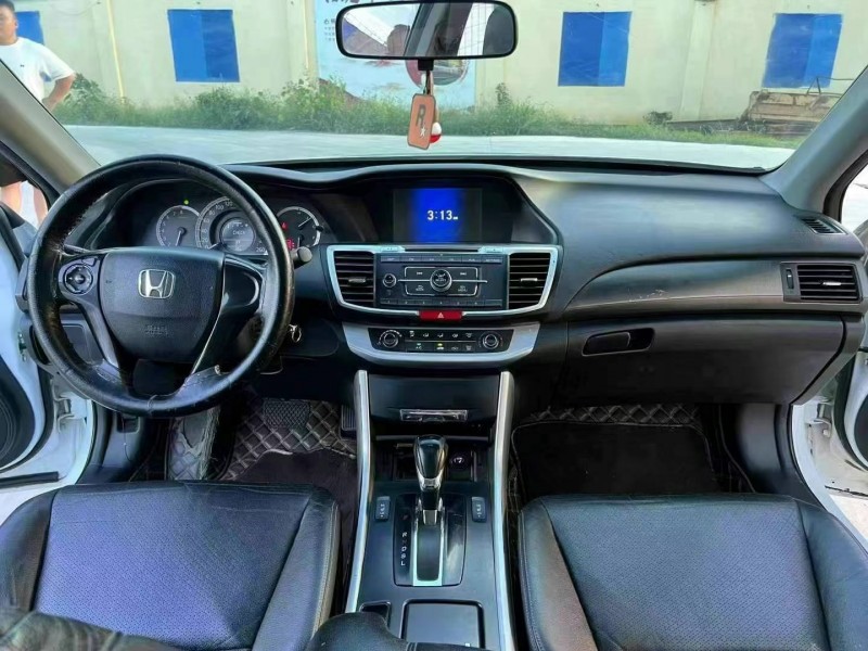 徐州15年本田雅阁7