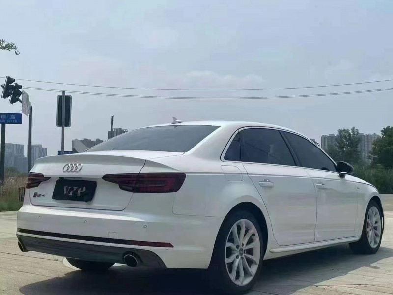 成都18年奧迪A4L5