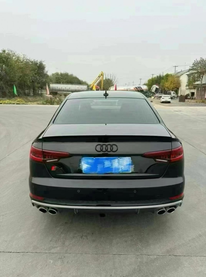 济宁20年奥迪S44