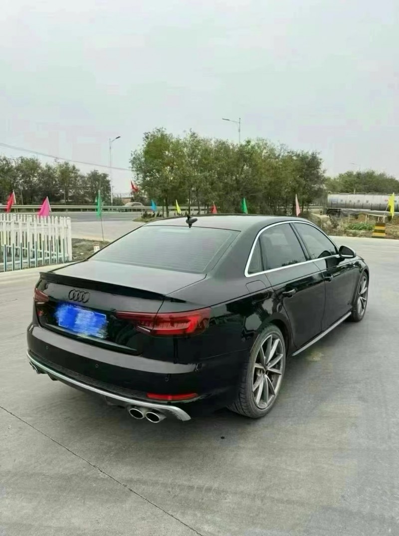 济宁20年奥迪S45