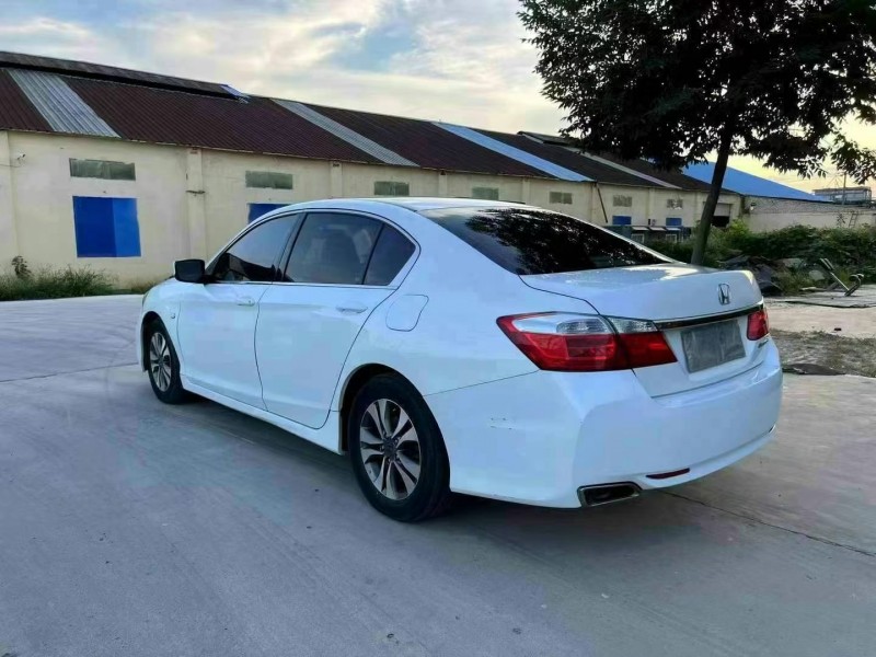 徐州15年本田雅阁3