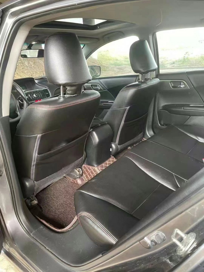 青岛14年本田雅阁5