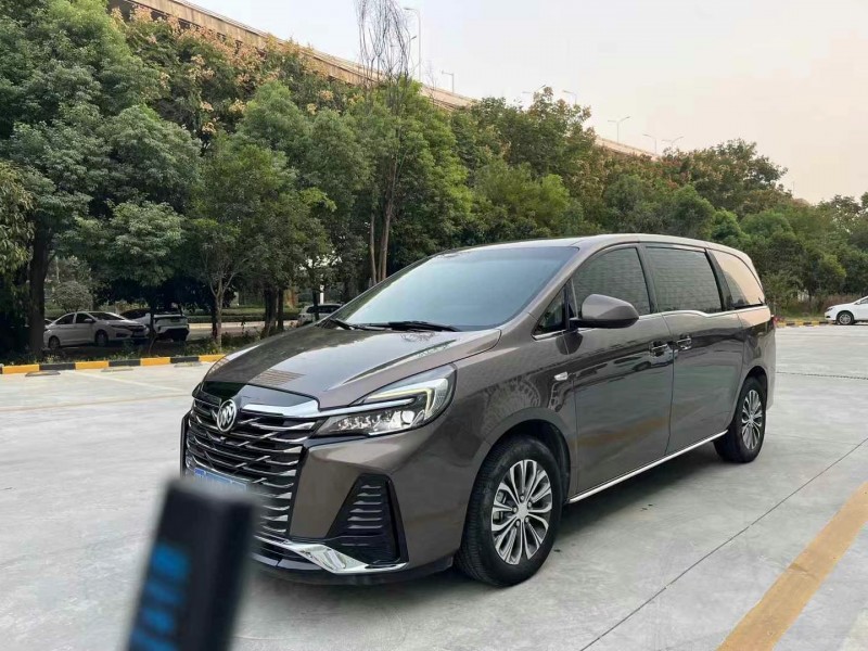 武汉22年别克GL82