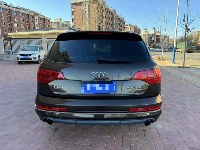 保定12年奥迪Q74