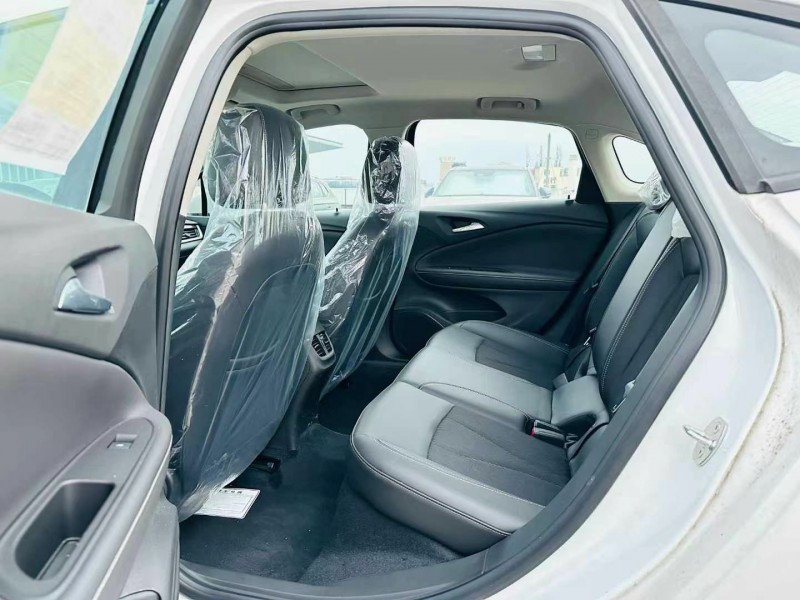 东莞20年别克威朗5