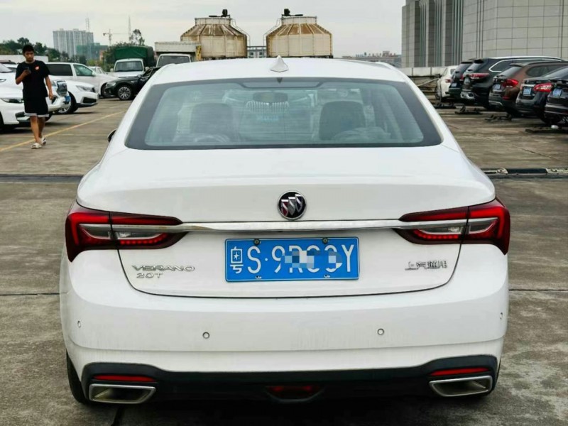 东莞20年别克威朗7