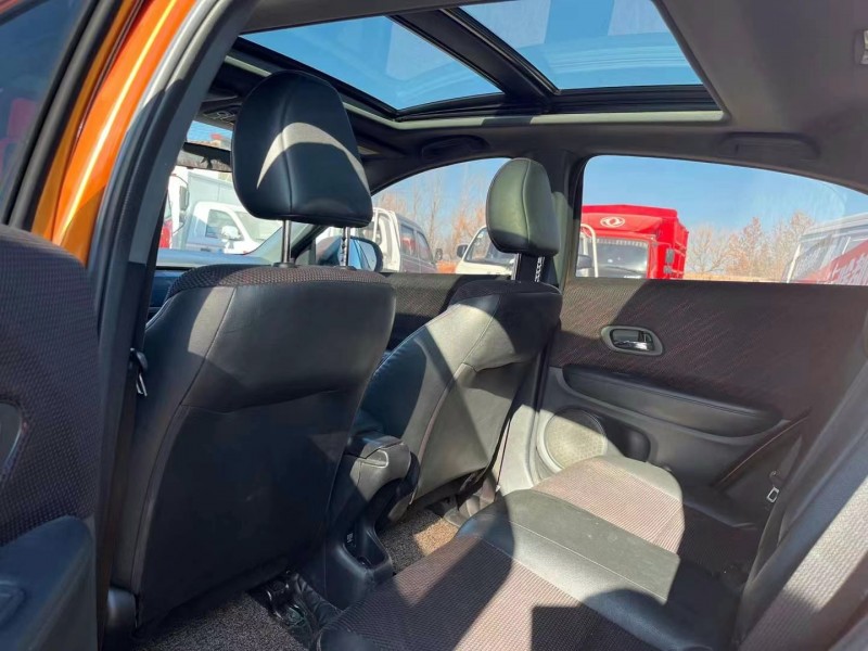 保定17年本田XRV5