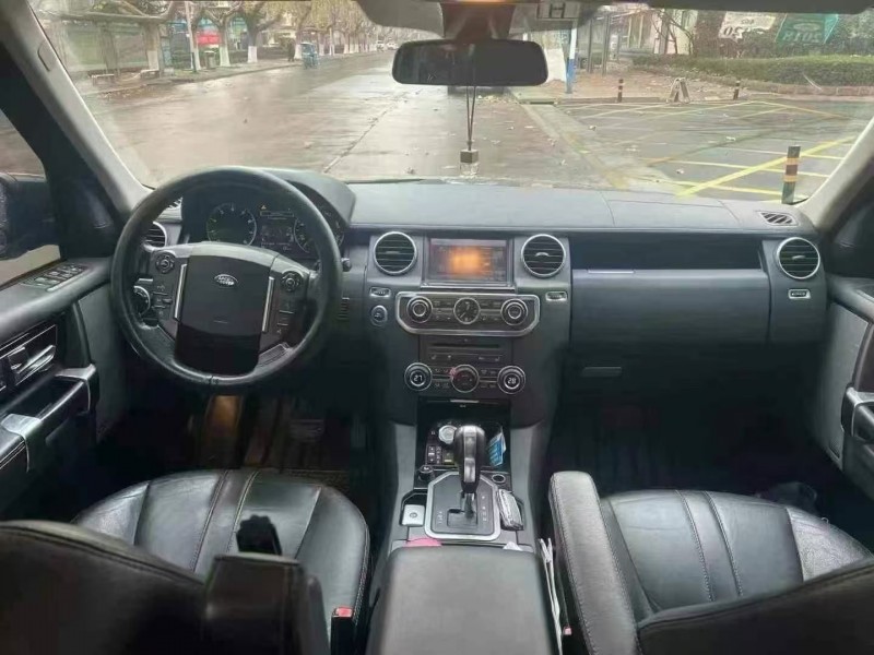 济宁11年路虎发现5