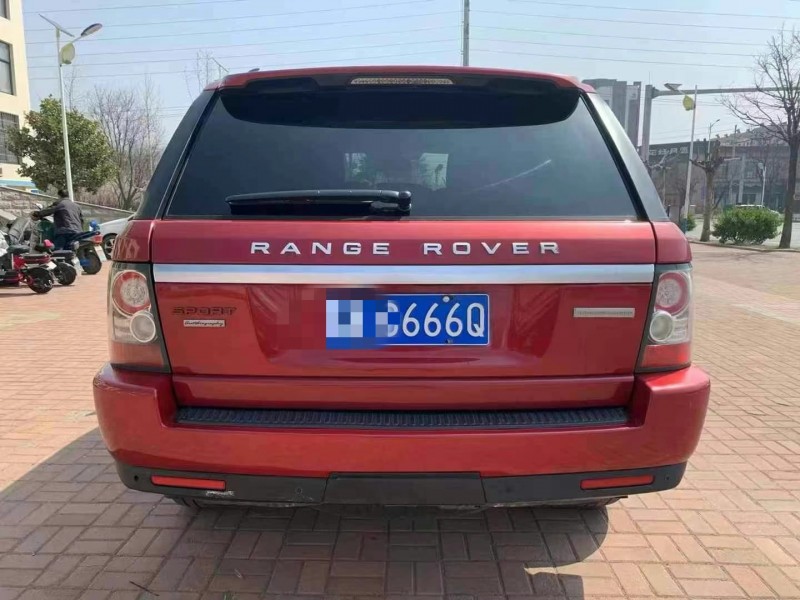 青岛12年路虎揽胜运动9