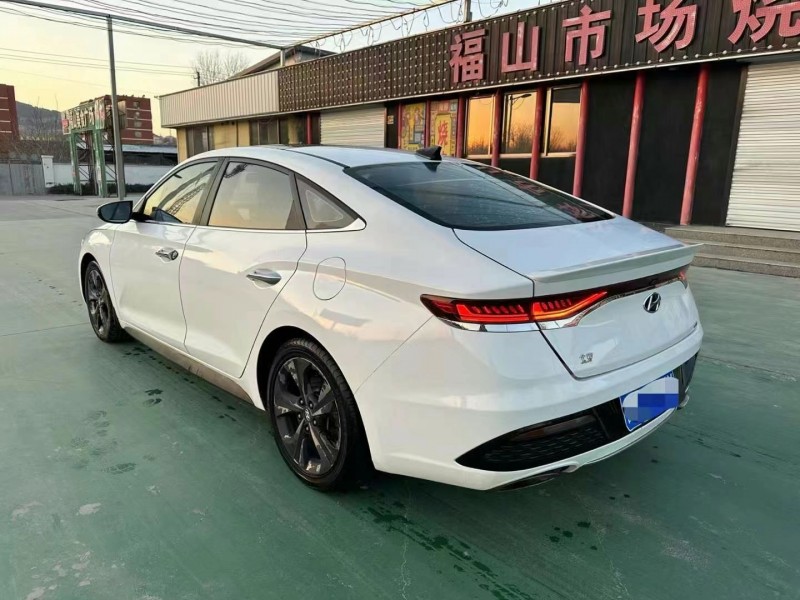 济宁19年现代菲斯塔8