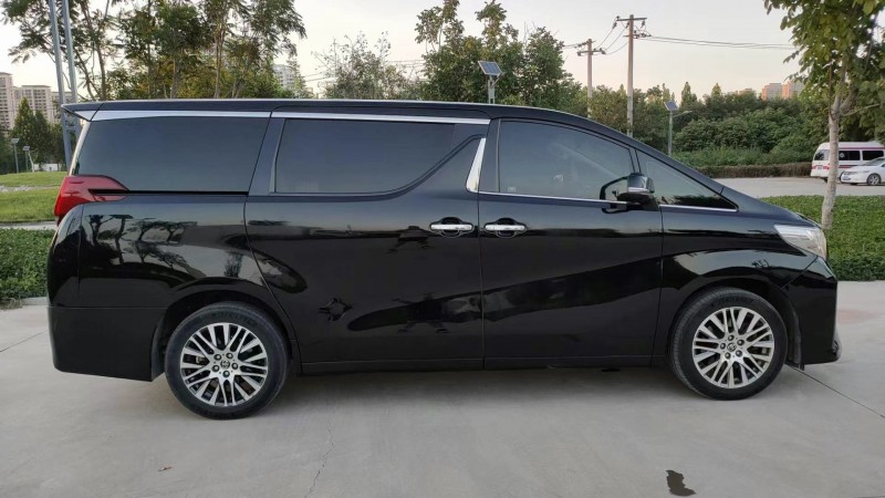 保定17年丰田埃尔法6