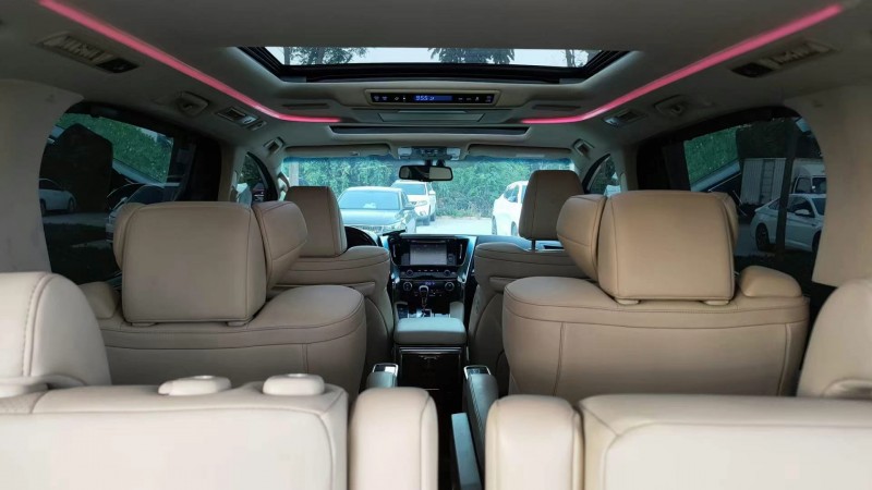 保定17年丰田埃尔法7