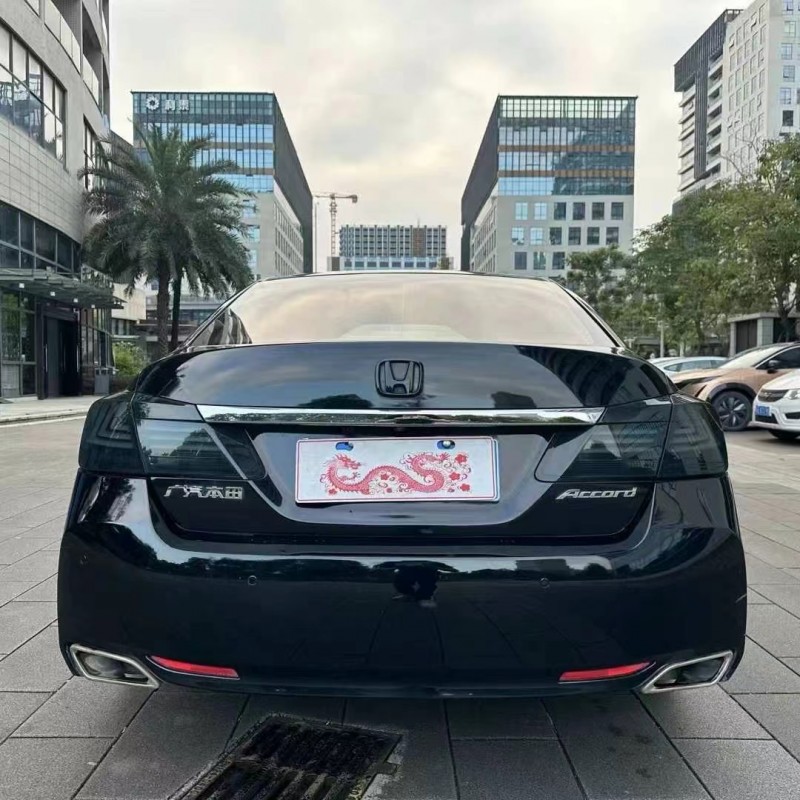 佛山15年本田雅阁9