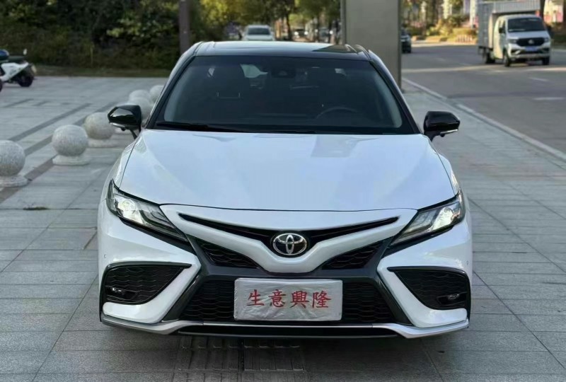 广州22年丰田凯美瑞1