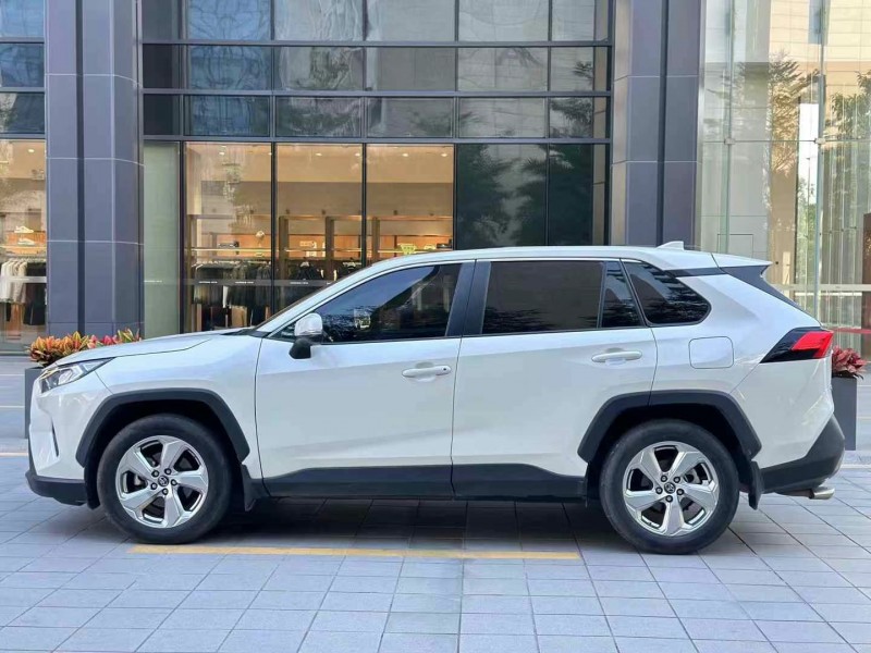佛山21年丰田RAV4荣放7