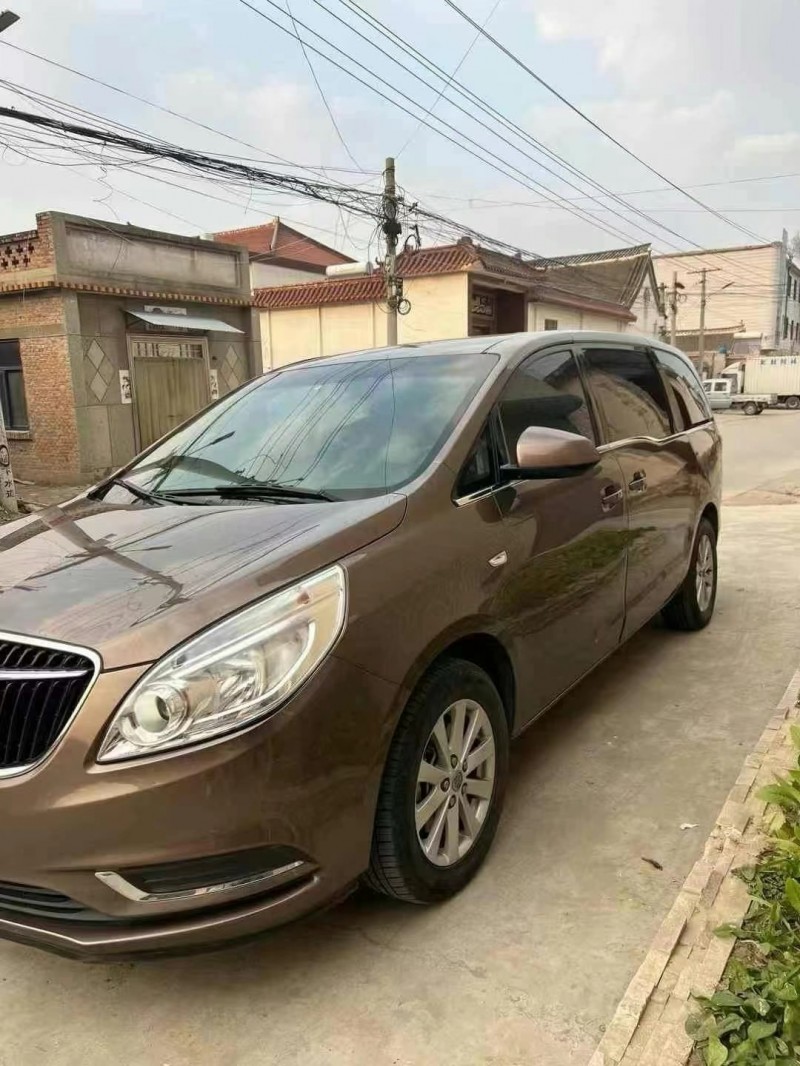 菏泽19年别克君威2