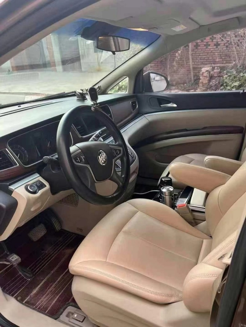 菏泽19年别克君威6