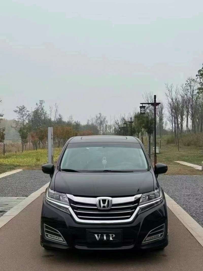 济宁18年本田艾力绅1