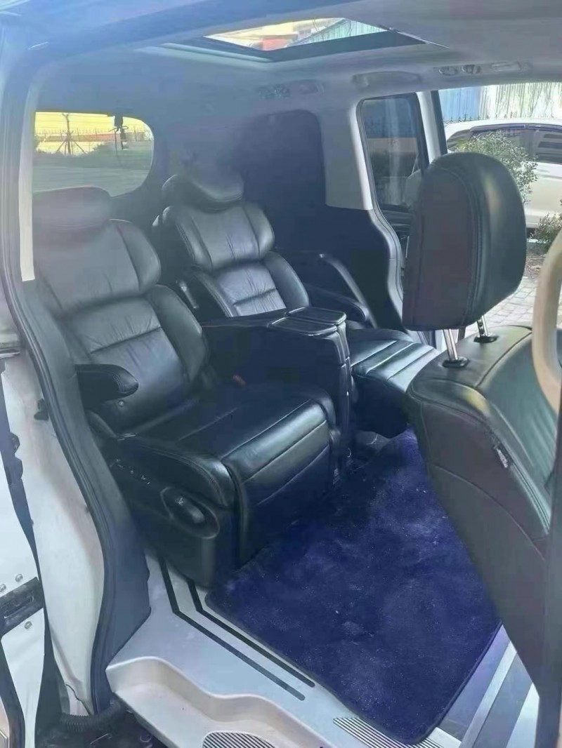 青岛19年本田艾力绅5