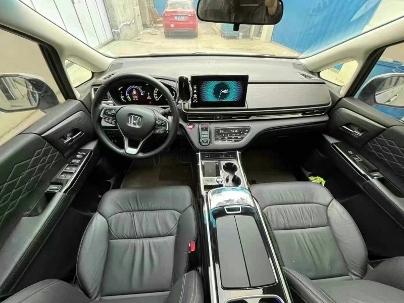 青岛22年本田艾力绅4