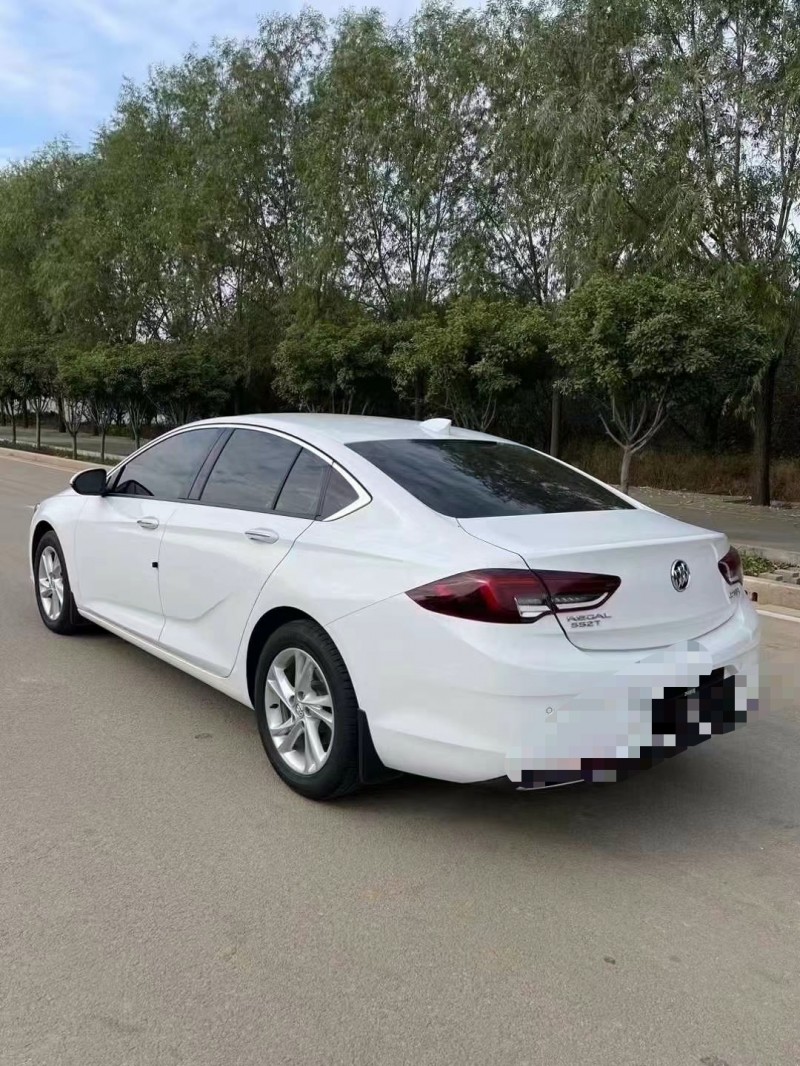 枣庄22年别克君威8