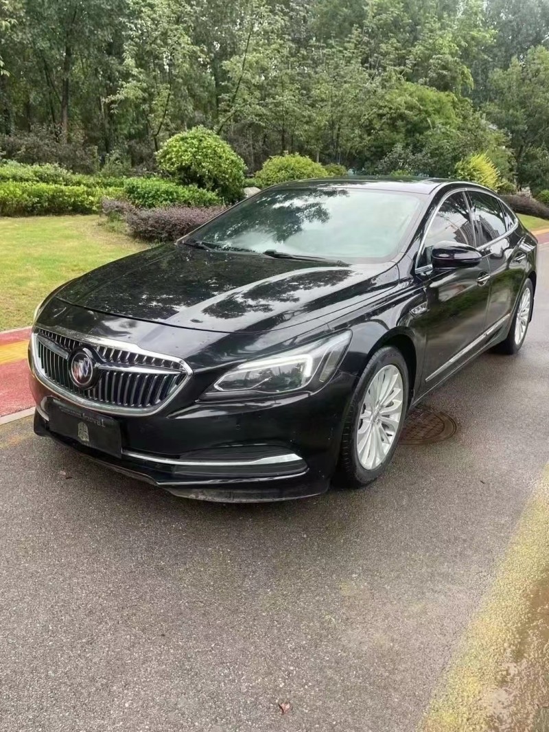 枣庄17年别克君越2