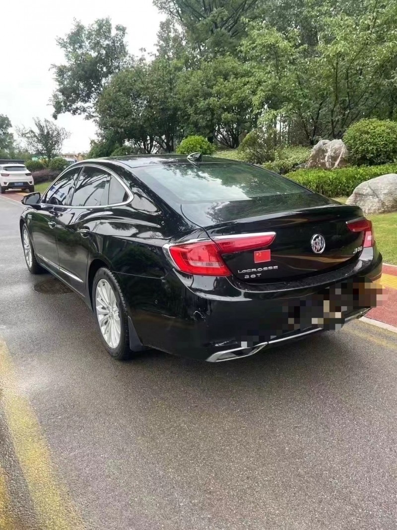 枣庄17年别克君越9