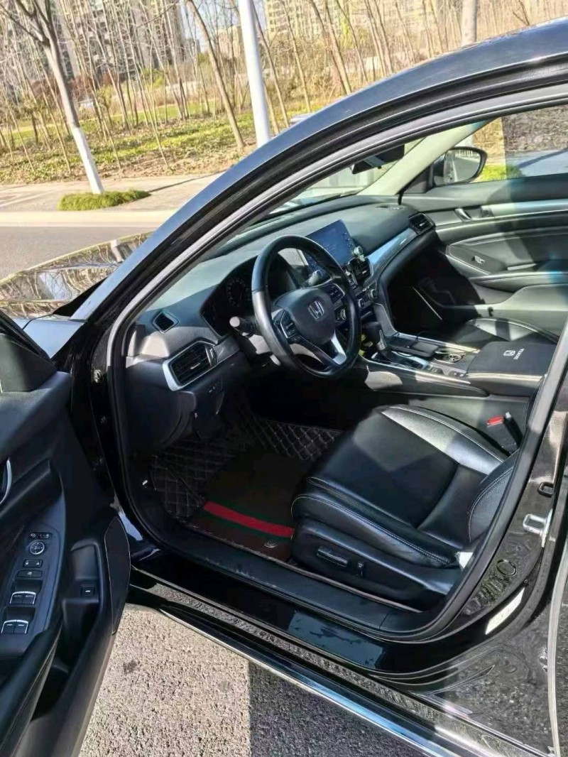 徐州21年本田雅阁4