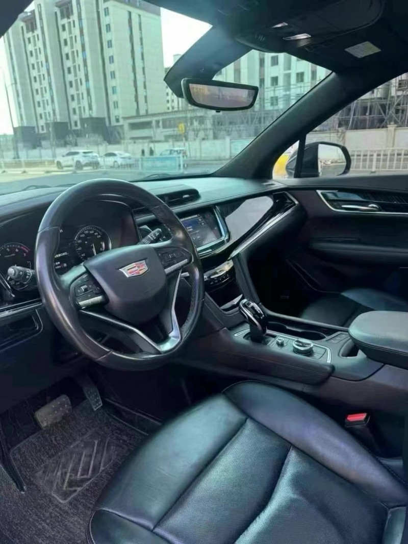 保定20年凯迪拉克XT64