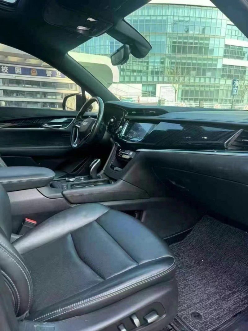 保定20年凯迪拉克XT65