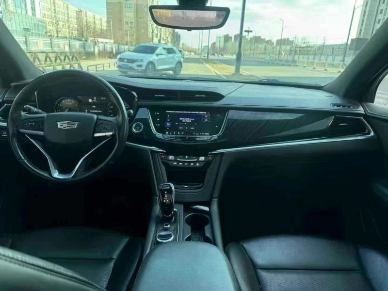 保定20年凯迪拉克XT66