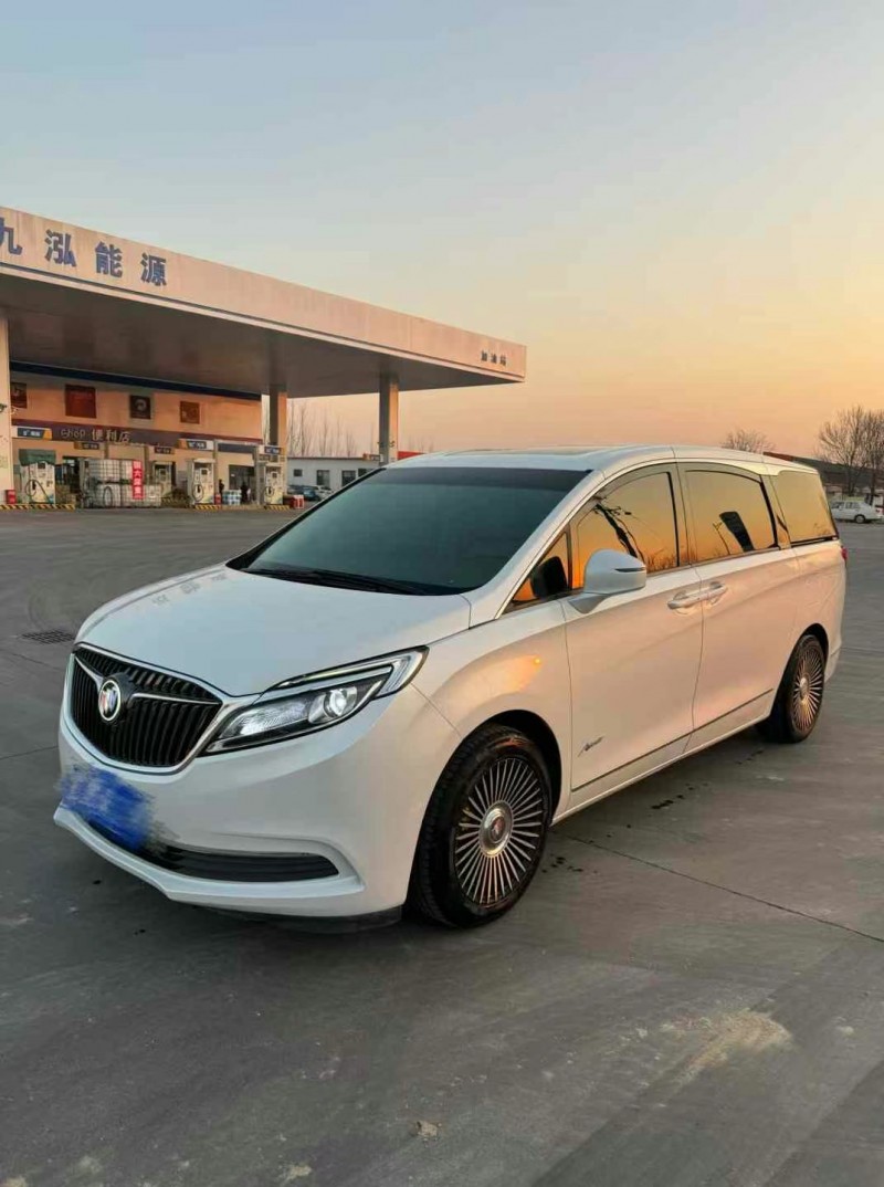 济宁19年别克GL83