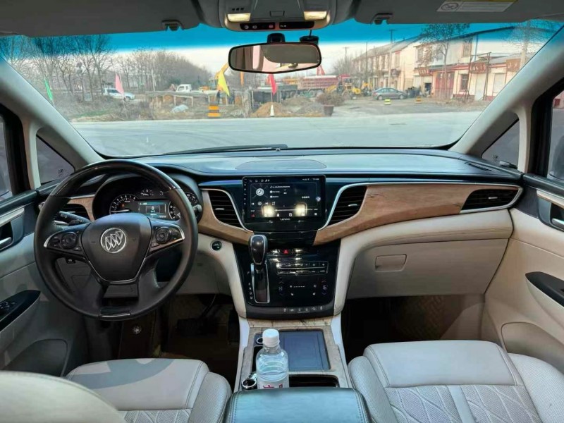 济宁19年别克GL87