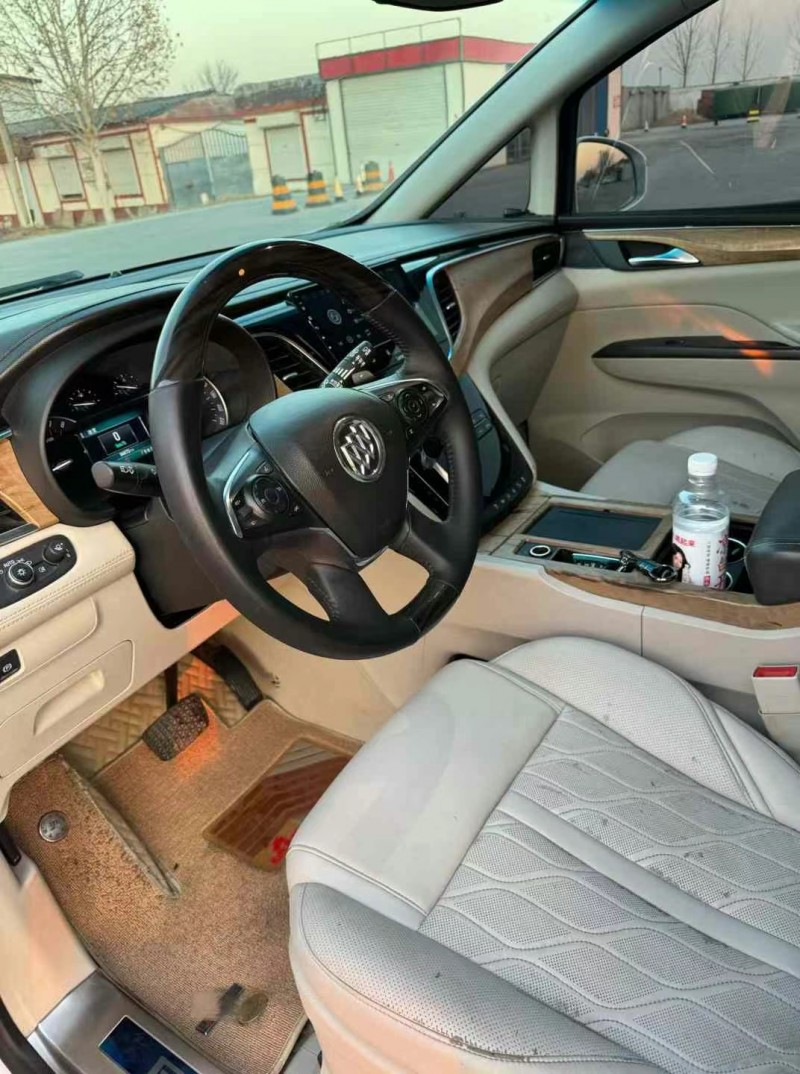 济宁19年别克GL89