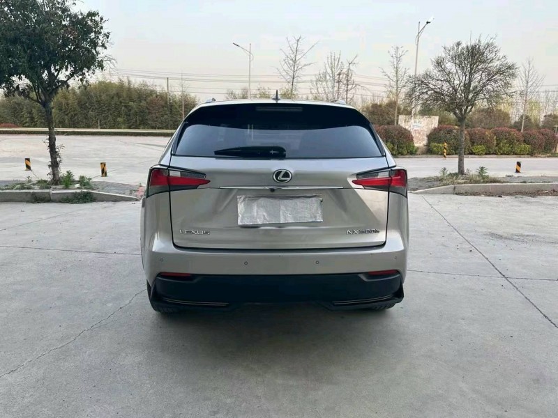 徐州16年雷克萨斯NX8