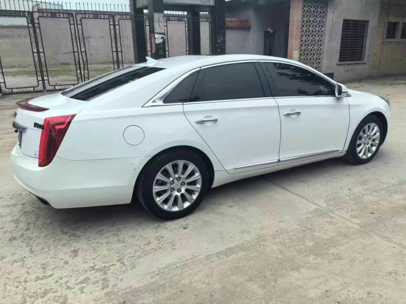 保定16年凯迪拉克XTS4