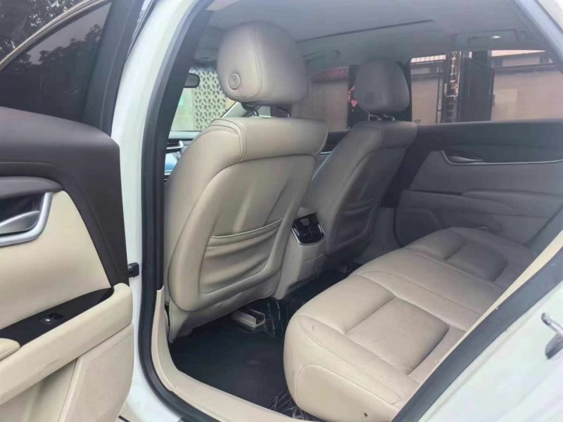 保定16年凯迪拉克XTS7