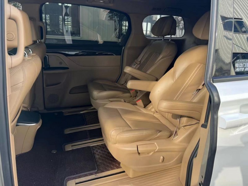 徐州18年别克GL84