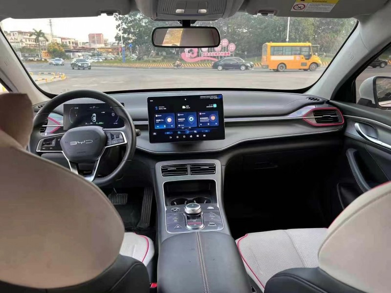 佛山23年比亚迪驱逐舰5