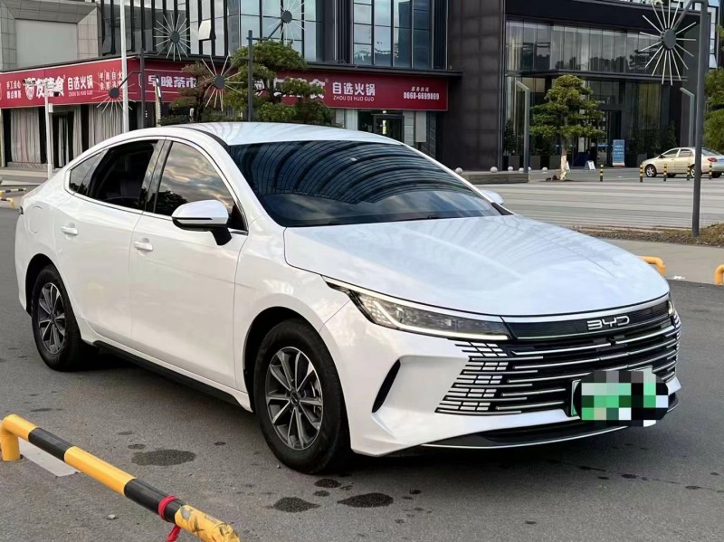 佛山23年比亚迪驱逐舰8