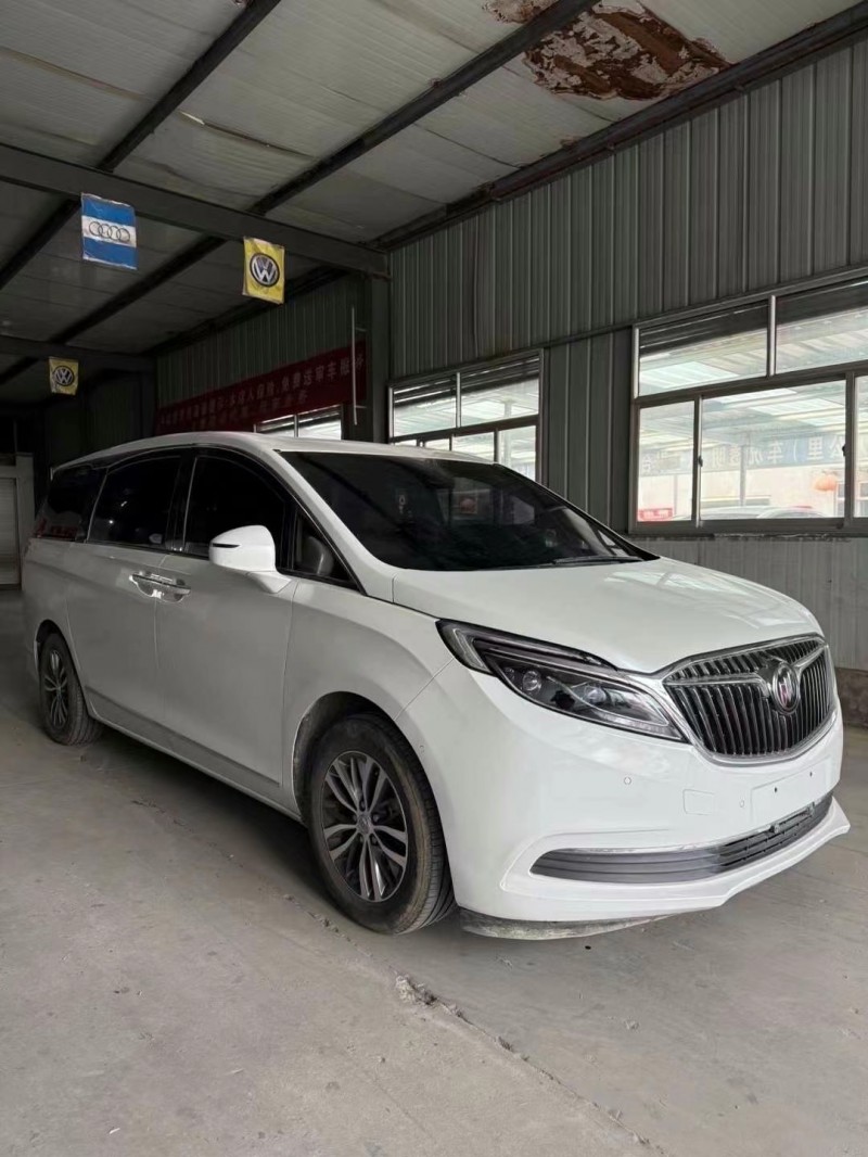 济宁19年别克GL82