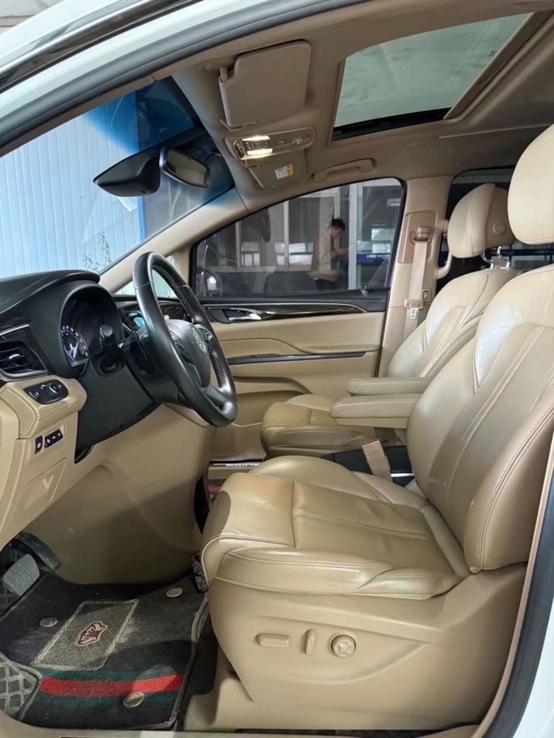 济宁19年别克GL83