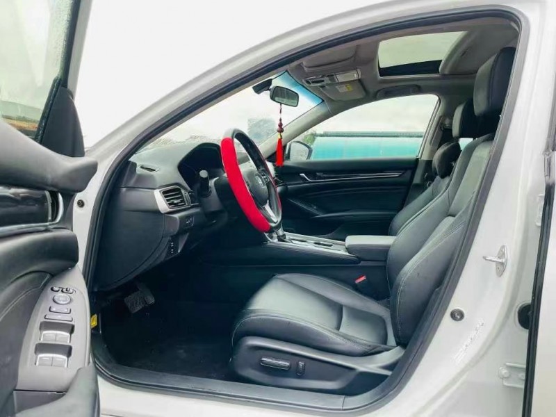 东莞21年本田雅阁4