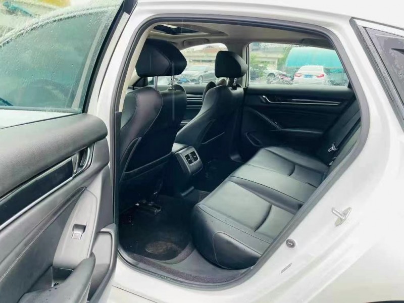 东莞21年本田雅阁6