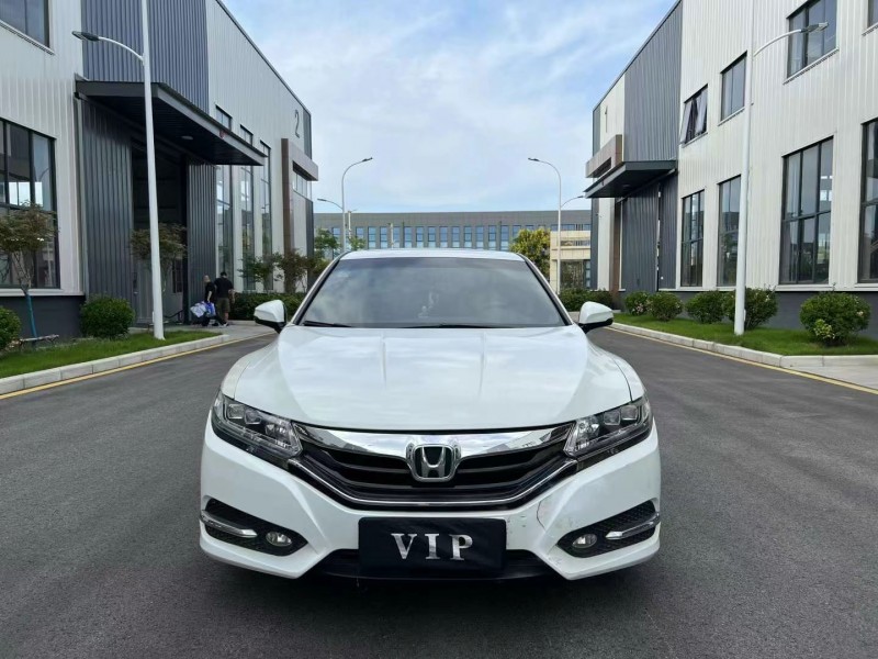 徐州16年本田思铂睿1