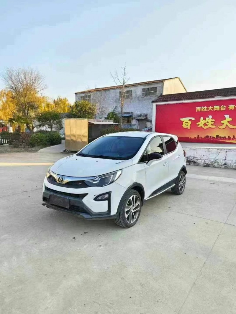 济宁17年比亚迪元2