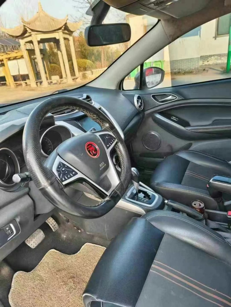 济宁17年比亚迪元7